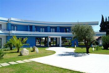 Hotel Club Cala Longa Montauro Exterior photo