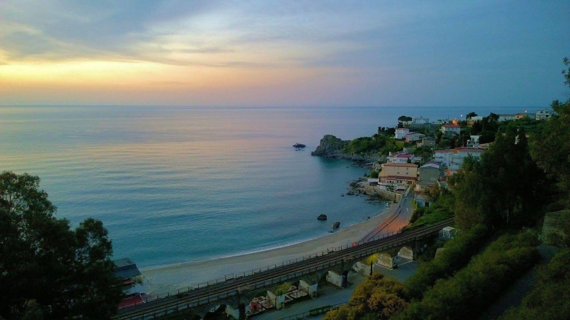 Hotel Club Cala Longa Montauro Exterior photo